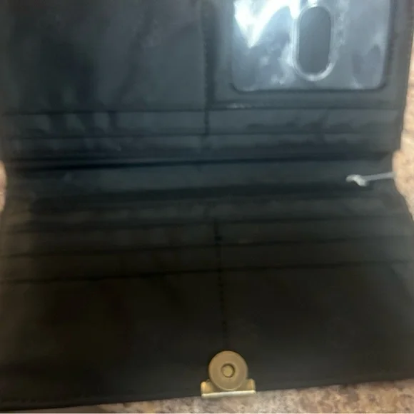 Assorted Leather Wallets and Clutches - Picture 8 of 8